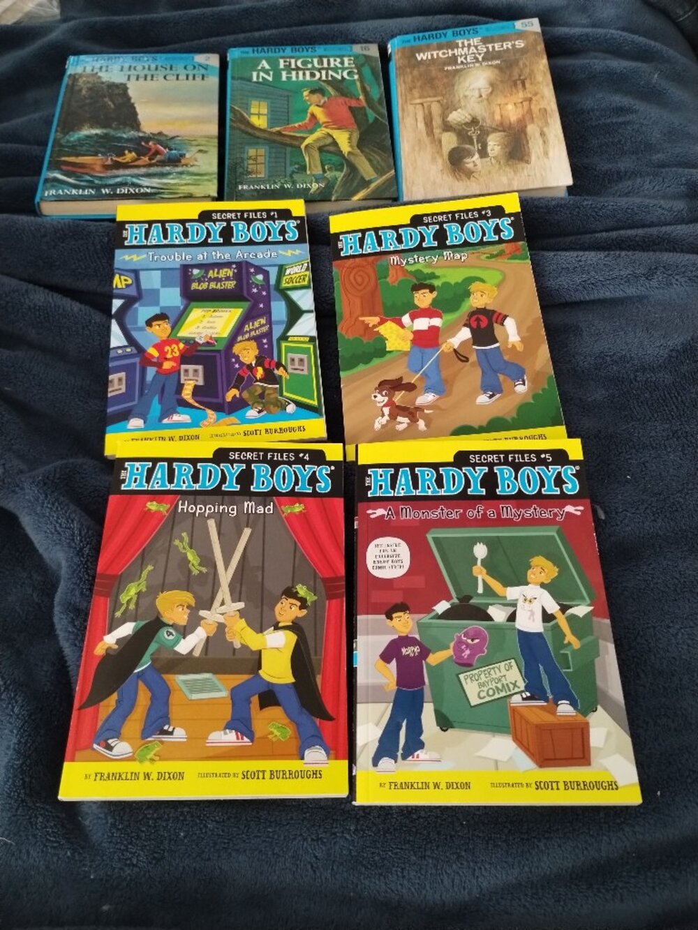 Hardy Boys chapter books,set of 7